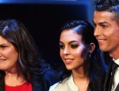 تقارير: تراجع رونالدو بسبب أزمات صديقته ووالدته