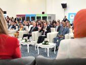 السيسى: فى مصر والدول العربية ثقافتنا حاجبة لدور المرأة ولازم نغيرها