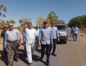 وزير الزراعة يتفقد المحطات البحثية فى توشكى.. ويؤكد دورها فى التنمية الزراعية