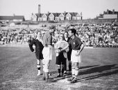 فيفا تنشر صورة نادرة للاعب منتخب مصر عبد الكريم صقر فى الأولمبياد