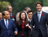 بالصور.. رئيس وزراء فيتنام يستقبل نظيره الكندى فى قصر هانوى