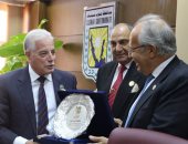 بالصور.. وزير التنمية المحلية: محافظ جنوب سيناء قائد يحتذى به