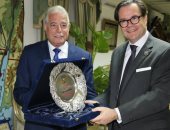 السفير الفرنسى يهنئ محافظ جنوب سيناء بنجاح منتدى شباب العالم