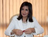 نبيلة مكرم تتوجه للكويت غدا لزيارة الشاب المصرى المعتدى عليه