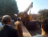 بالصور.. رفع آثار حادث قطار شبين القناطر بالكامل وعودة الحركة لطبيعتها