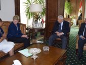 مكرم محمد أحمد يلتقى مدير مجموعة الإعلام المستقل بجنوب أفريقيا