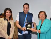 صور.. تكريم النجم حكيم فى الأكاديمية البحرية    