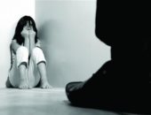 من الانطواء حتى الانتحار.. ماذا يحدث للفتاة حال تعرضت لاعتداء جنسى من أبيها