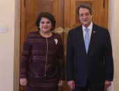 السفيرة الجديدة لمصر لدى قبرص تقدم أوراق اعتمادها للرئيس القبرصى