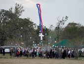 صور.. الآلاف يشيعون 9 جثامين من ضحايا كنيسة تكساس