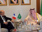 صور.. الجبير: يجب نزع سلاح حزب الله بلبنان ليصبح سياسيا فقط 