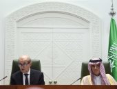 الجبير: سعد الحريرى يعيش بكامل إرادته فى السعودية منذ تقديم استقالته.. صور