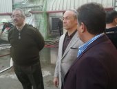 وصول مدير أمن القليوبية موقع حريق مصنع الأثاث بالعبور 