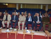 قائد الدفاع الشعبي يشهد آليات التدريب لمواجهة الأزمات بالوادى الجديد