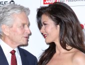 شاهد كيف احتفلت كاترين زيتا جونز بعيد زواجها الـ17 من مايكل دوجلاس