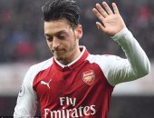 أوزيل ناعيا شهداء العريش: تعاطفنا مع المتضررين من الأحداث المأساوية