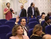 أيمن أبو العلا:"تعريفات قانون التأمين الصحى متاخدة من ويكيبديا"..والوزير: شكرا (صور)