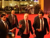 النمنم ونبيلة عبيد وليلى علوى وحسين فهمى يصلون افتتاح القاهرة السينمائى (صور)