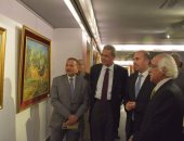 سفير البحرين يفتتح معرض "بقايا" للفنان فاروق مصطفى