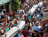 صور.. جنازة شعبية لضحايا تحطم حافلة فى كولومبيا