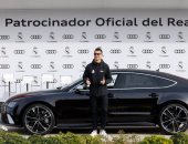 صور.. سيارات فارهة جديدة هدية لنجوم ريال مدريد 