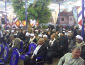 فيديو.. الآلاف يتوافدون لحضور المؤتمر الشعبى لحملة علشان تبنيها لدعم السيسى بقنا