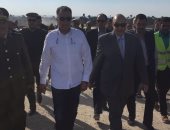 وزير النقل يتابع مشروعات الطرق والكبارى والسكك الحديدية فى صعيد مصر 