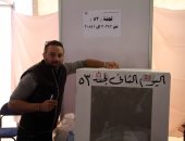 صور وفيديو.. حازم إمام يدلى بصوته فى انتخابات نادى الزمالك