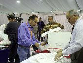 فرز أول صندوق فى انتخابات الزمالك.. مرتضى يتقدم على سليمان بفارق 73 صوتاً