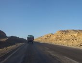 المرور يعيد فتح 7 طرق صحراوية بمحافظات أسوان وقنا والأقصر بعد تحسن الرؤية  