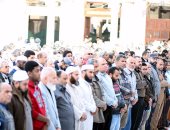 المئات يؤدون صلاة الغائب فى الجامع الأزهر على أرواح شهداء مسجد الروضة (صور)