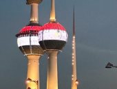 أبراج الكويت تضاء بعلم مصر تضامنا مع شهداء هجوم "مسجد الروضة"