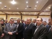 وزير التنمية المحلية ومحافظ الفيوم يفتتحان معرض القرى المنتجة 