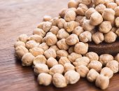 فوائد الحمص عديدة منها ضبط مستوى السكر والوقاية من أمراض القلب