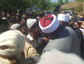 فيديو.. روهينجى ذبح الجيش البورمى أبنائه الأربعة يبكى بعد وصول وفد الأزهر