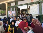 صور.. تزايد الإقبال على انتخابات بلدية المحلة.. والشامى يدعم نجله