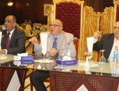 مدير أمن دمياط يجتمع بالعمد والمشايخ ويوضح صلاحياتهم