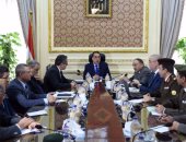 القائم بأعمال رئيس الوزراء يبحث مع وزير الآثار الموقف التنفيذى للمتحف الكبير (صور)