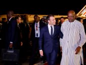 إصابة 3مدنيين أثناء استهداف جنود فرنسيين خلال زيارة ماكرون لبوركينا.. صور