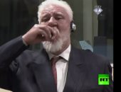 فيديو.. قائد سابق لكروات البوسنة يغافل القضاة ويتجرع "السم" أثناء محاكمته