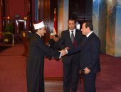 السيسي: الأفكار المتطرفة "شيطانية" هدفها هدم وتدمير الدول (صور)