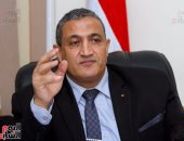نائب محافظ القاهرة يتفقد سوق الزاوية الحمراء الجديد بصحبة الباعة الجائلين (صور)
