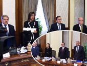 صور.. مجلس الوزراء يبدأ اجتماعه الأسبوعى بدقيقة حداد على أرواح شهداء حادث مسجد الروضة..  وزيرة التضامن: صرف معاش استثنائى 1500 جنيه لأسرة كل شهيد.. وتؤكد: الحكومة ناقشت وضع تصور لتنمية منطقة بئر العبد