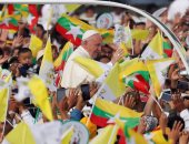 صور.. عشرات الآلاف فى ميانمار يستقبلون بابا الفاتيكان قبل كلمته بمدينة يانجون