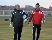 مدرب المنتخب يمنح شناوى الأهلى وعداً يقربه من المونديال