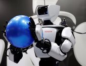 صور.. روبوت T-HR3 من تويوتا يشارك فى معرض الروبوت الدولى 2017