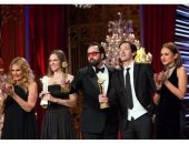 شاهد.. نيللى كريم مع "أدريان برودى" أثناء تكريمه فى القاهرة السينمائى  