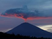 تراجع نشاط بركان "أجونج" فى جزيرة بالى الأندونيسية