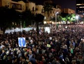 صور.. آلاف الإسرائيليين يتظاهرون ضد نتنياهو وفساده الحكومى فى تل أبيب