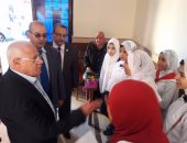 صور.. محافظ بورسعيد يفاجئ عددا من المدارس بزيارات تفقدية 